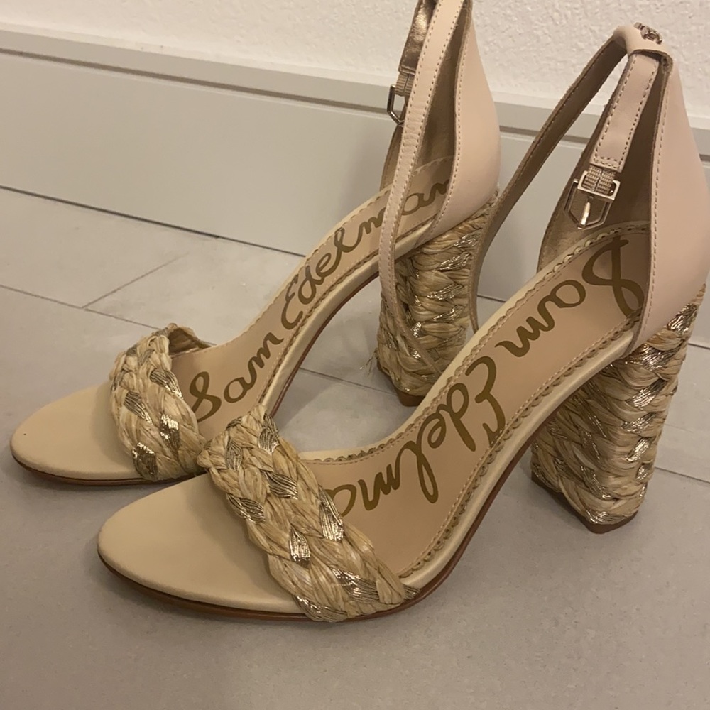 Heels - Picture 4 of 4